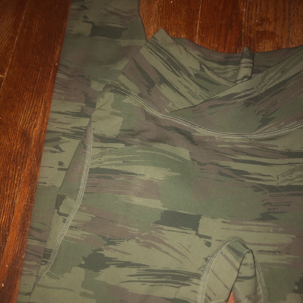 Alphalete surface power leggings FINALMARKDOWN